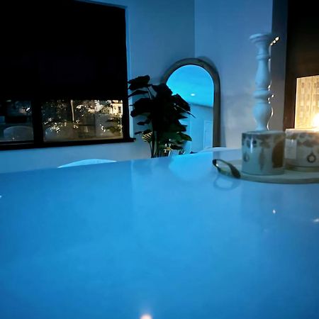 Contemporary Downtown Condo Джаксънвил Екстериор снимка